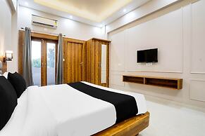 Classic With Balconyhaldwani INN