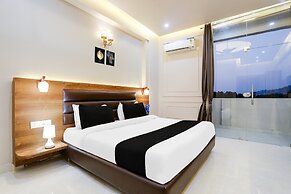Classic With Balconyhaldwani INN
