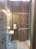 Huts Life Home Stay