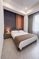 Fama 12 Hotel
