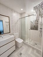 Fama 12 Hotel