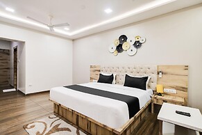 Townhouse Oak PTC Indore Junction