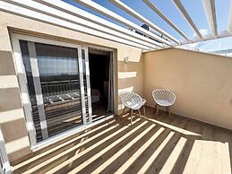 Seaside Pool Villas