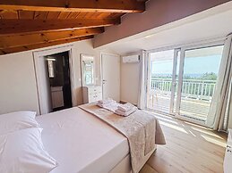 Seaside Pool Villas