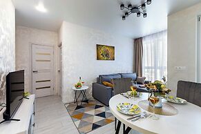 Three-room apartment near Avia Mall