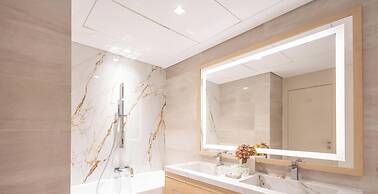 LUX  The Banyan Tree Suite