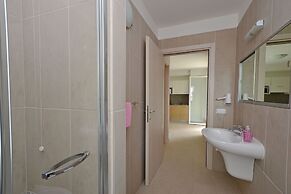 Ideal Beachside Getaway Flat