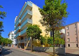 Seaside Flat With Spacious Balcony