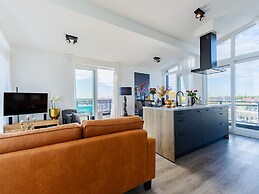Penthouse With Beach View