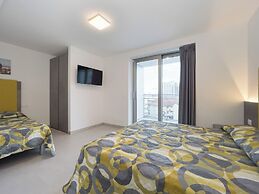Bright Flat in Prime Location