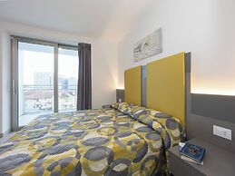 Bright Flat in Prime Location