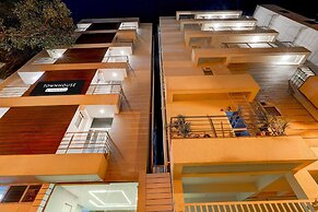 Classic With Balconyroyal Avenue