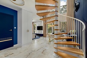 Two-level Apartment, Private Terrace With Jacuzzi
