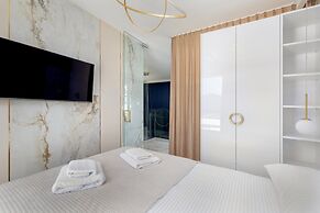 Two-level Apartment, Private Terrace With Jacuzzi