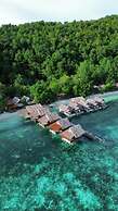 Gibran Dive Guest House