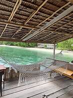 Gibran Dive Guest House