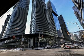 Luxury Suites Downtown with Parking