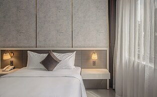 The Sun Hotel
