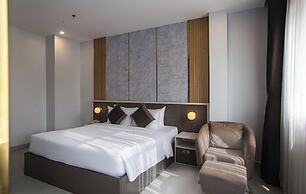 The Sun Hotel