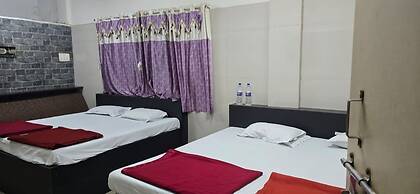 Guru Mauli Yatri Nivas