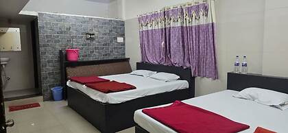 Guru Mauli Yatri Nivas