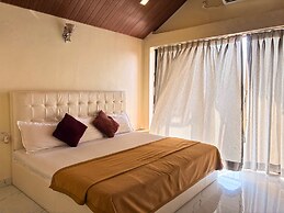 Vikas Boat Club & Resort