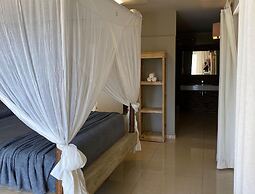 Romantic Waterfront Villa for 6