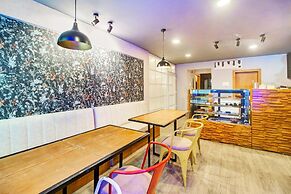 Super Townhouse Hatigaon