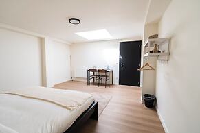 Comfortable Stay for 2 Easy City Access