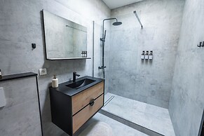 Comfortable Stay for 2 Easy City Access