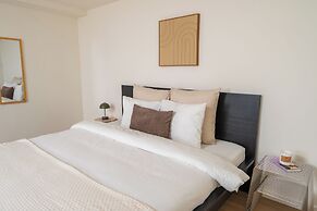 Comfortable Stay for 2 Easy City Access