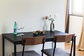 Comfortable Stay for 2 Easy City Access