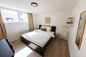 Comfortable Stay for 2 Easy City Access