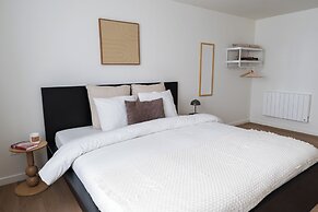 Comfortable Stay for 2 Easy City Access