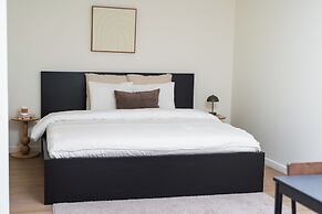 Comfortable Stay for 2 Easy City Access