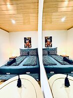 Spacious Private Room Near FAC Platz