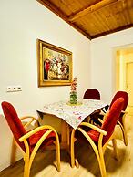 Spacious Private Room Near FAC Platz
