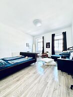 Cozy Studio Apartment Near FAC Platz