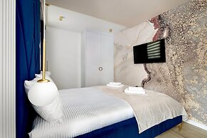Comfortable 2-room Apartment, Indoor Pool