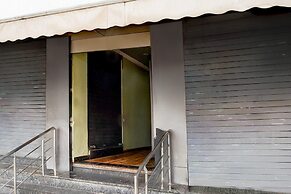 Deluxe Hotel Koshalya Mohan