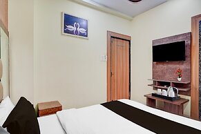 Deluxe Hotel Koshalya Mohan
