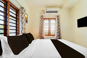 Super Townhouse Kalady