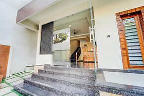 Super Townhouse Kalady