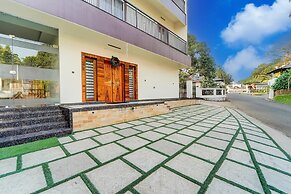 Super Townhouse Kalady