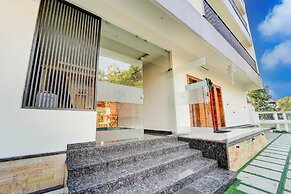 Super Townhouse Kalady