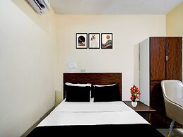 Deluxe Hotel Sri Varaahi inn