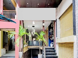 Deluxe Hotel Sri Varaahi inn