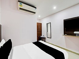 Deluxe Hotel Sri Varaahi inn