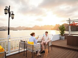 Cozy Bay Grand Cruise