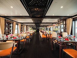 Cozy Bay Grand Cruise